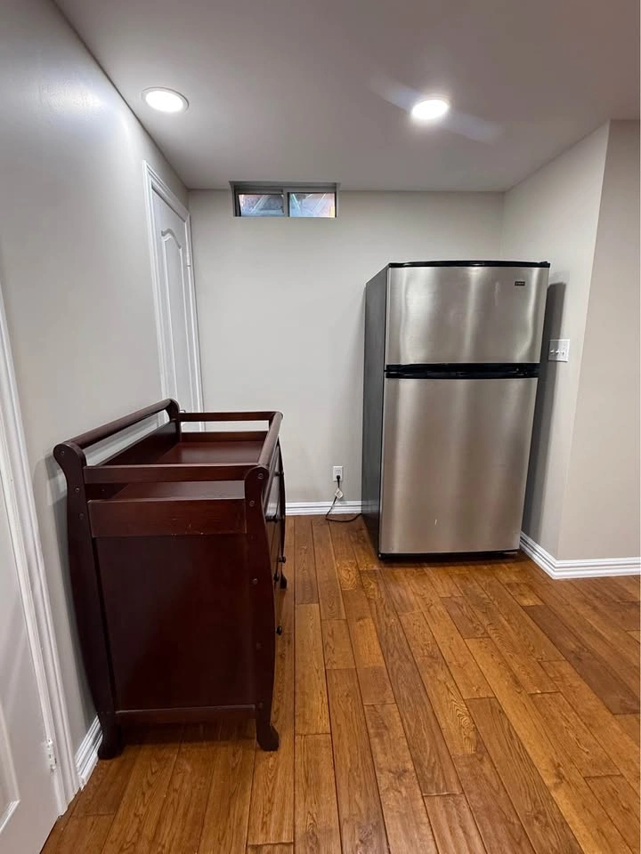 Private room for rent - photo 4