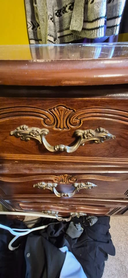 6' Hardwood Dresser - photo 5