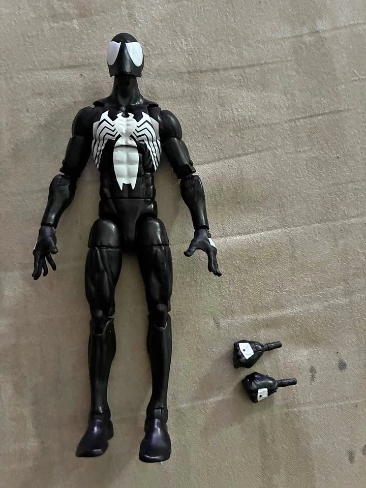Hasbro Marvel Legends Symbiote Spider-Man (Black Suit) 6-inch ac