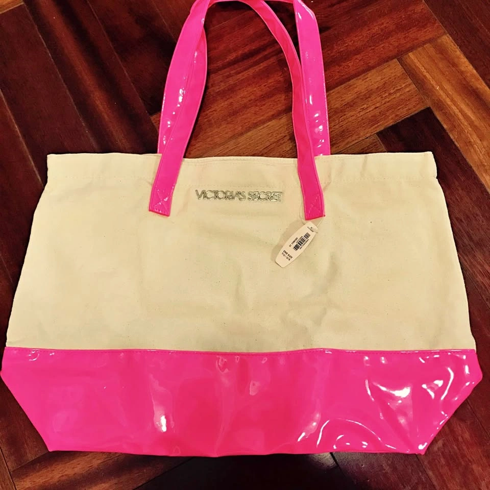 Victoria’s Secret Beach Tote