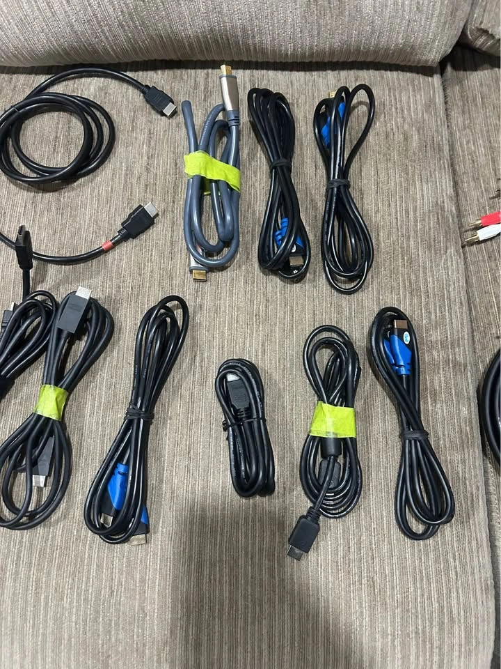 HDMI and RCA Cable Bundle - photo 3