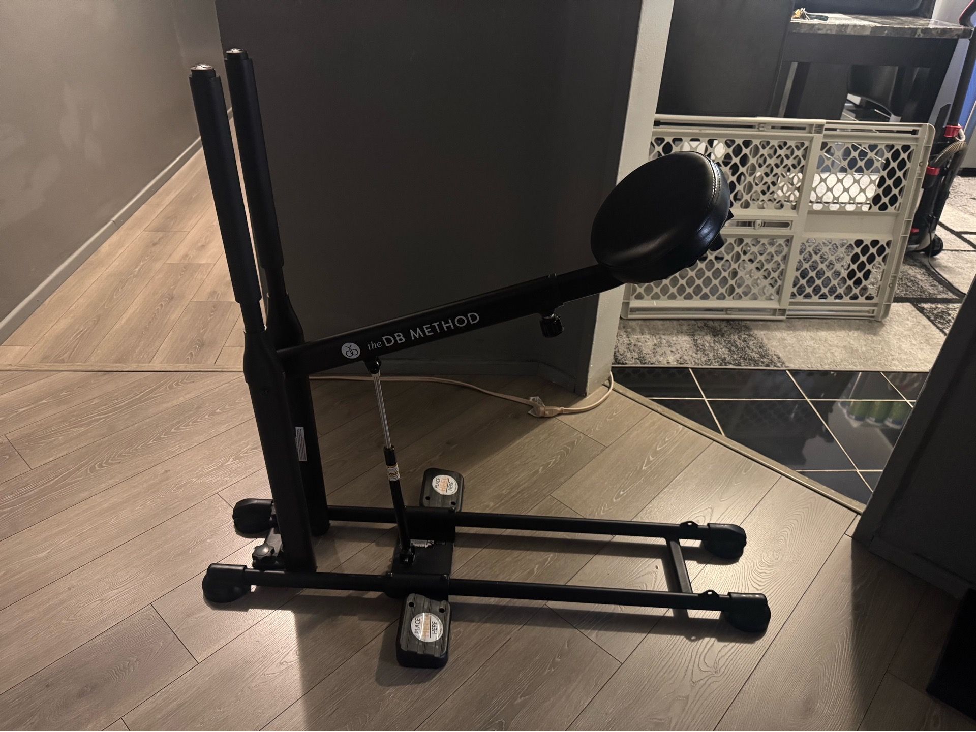 DB Method Squat Machine