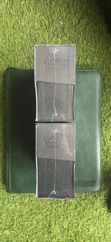 Pokémon Center Pitch Black Elite Trainer Box - photo 2