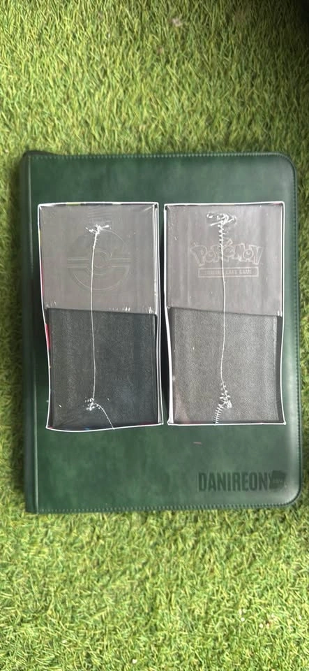 Pokémon Center Pitch Black Elite Trainer Box - photo 3