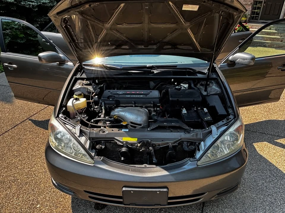 2004 Toyota Camry - photo 3