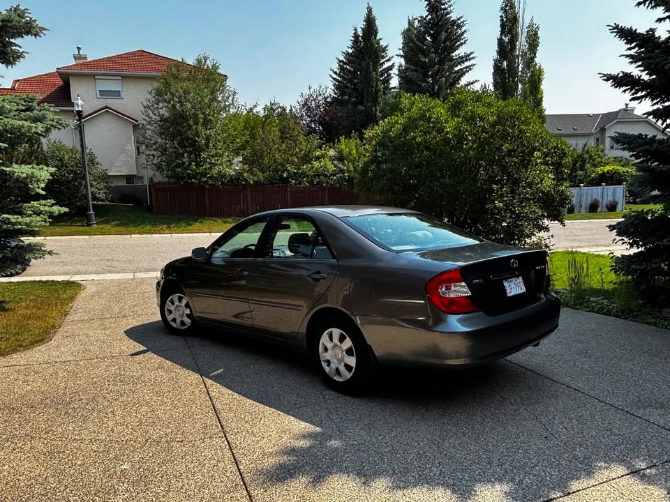 2004 Toyota Camry - photo 4