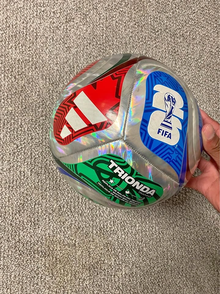 Adidas 2026 World Cup trionda ball