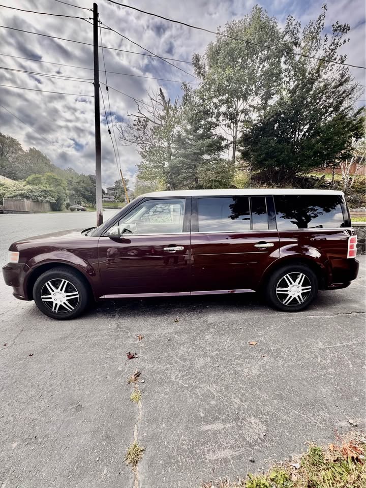 2009 Ford Flex - photo 2