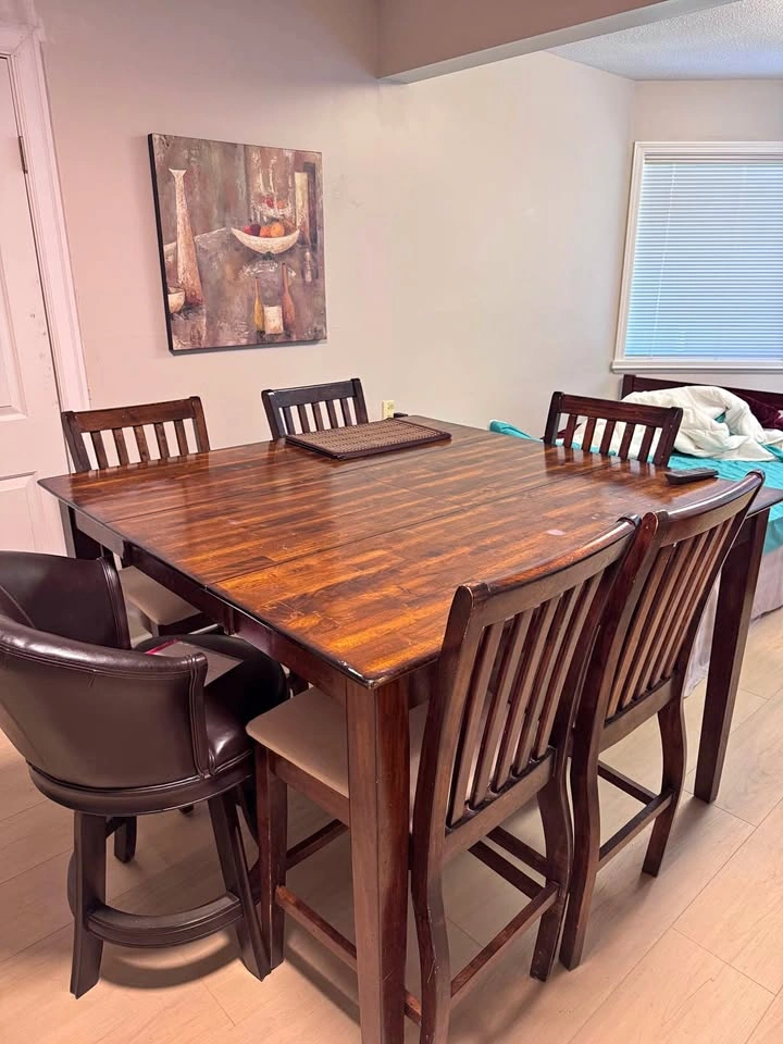 High table and 8 chairs