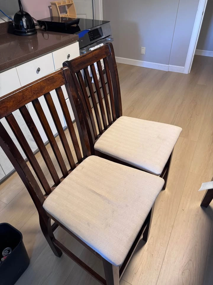 High table and 8 chairs - photo 4