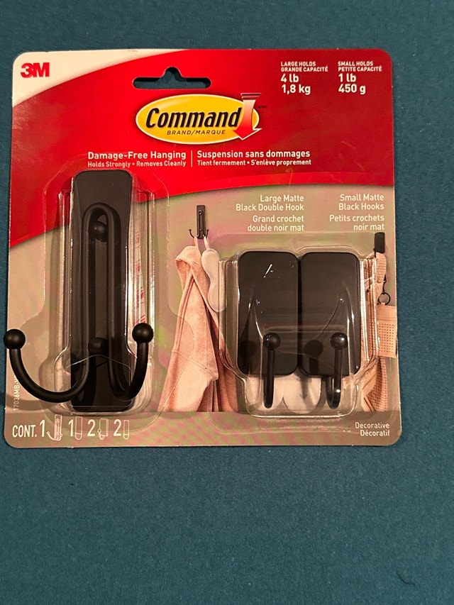 3M Command Damage-Free Hanging Matte Black Hook Set