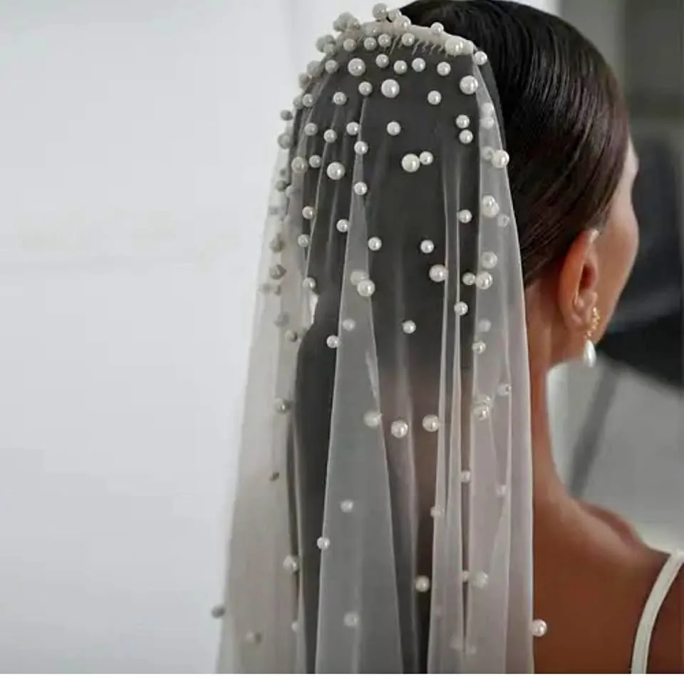 Cathedral Pearl Soft White Veil thumbnail