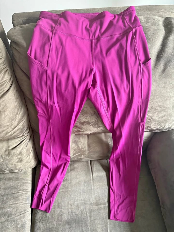 Lululemon Pink Leggings Sz 8