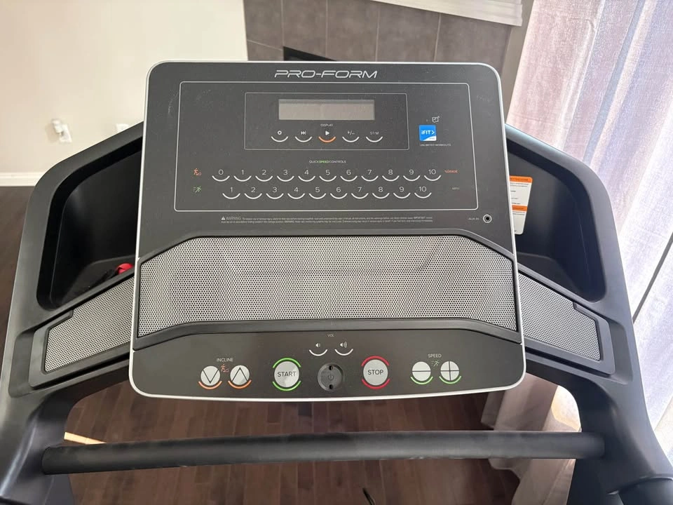 Pro-Form Carbon TL Treadmill - photo 2