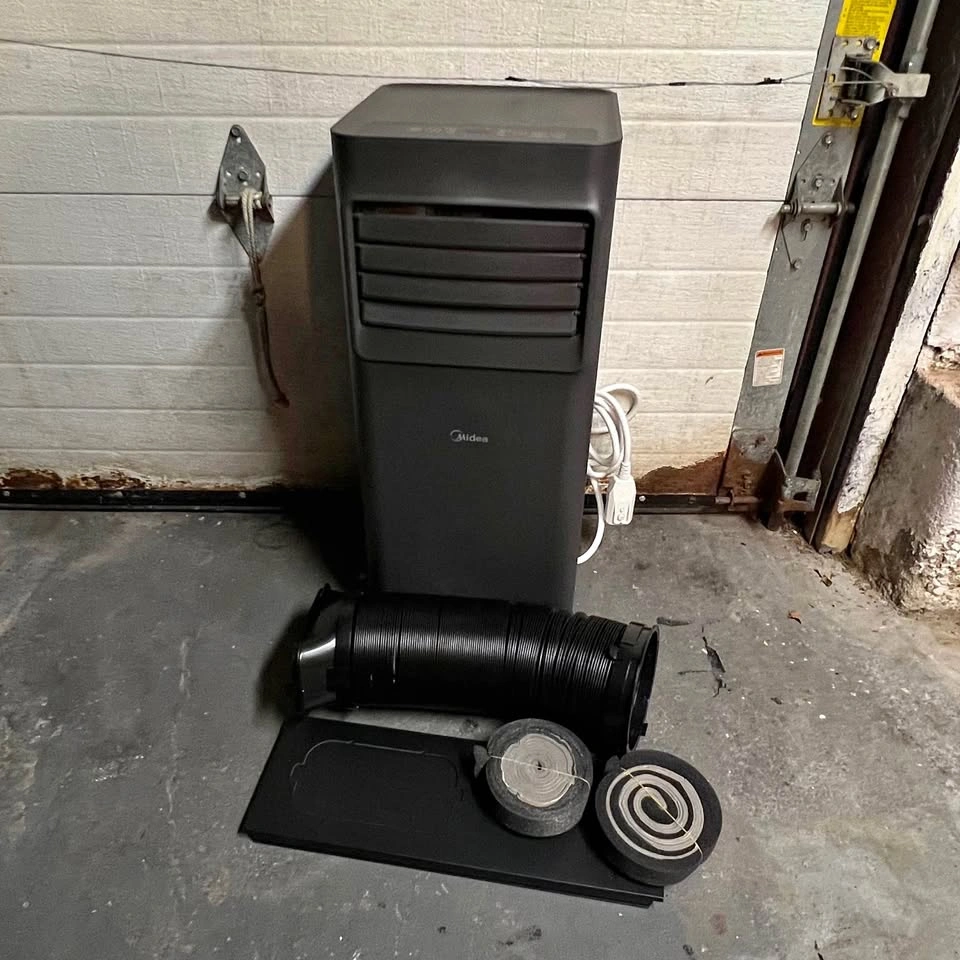 AC 6,000 BTU (Never Used)