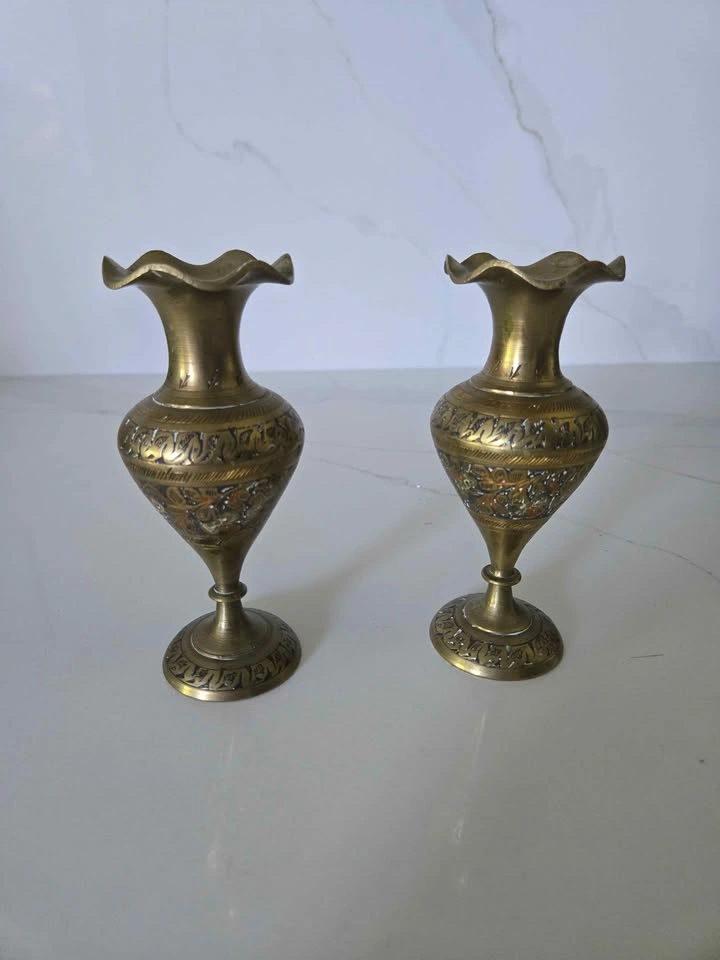 4 pieces of brass vases - photo 5