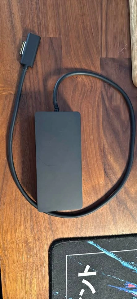 Microsoft 1661 docking station