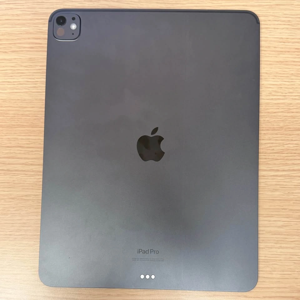 Apple iPad Pro 13-inch (M4) 1TB with AppleCare+ - photo 2