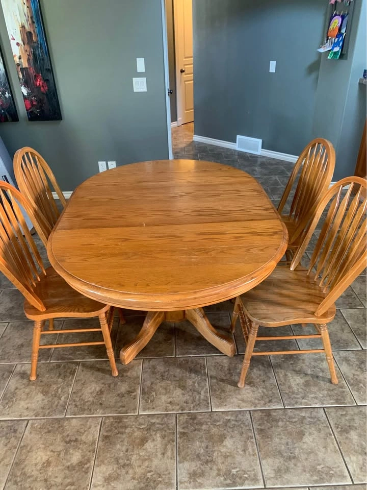 Oak Round Table and Chairs with Leaf Insert - photo 3