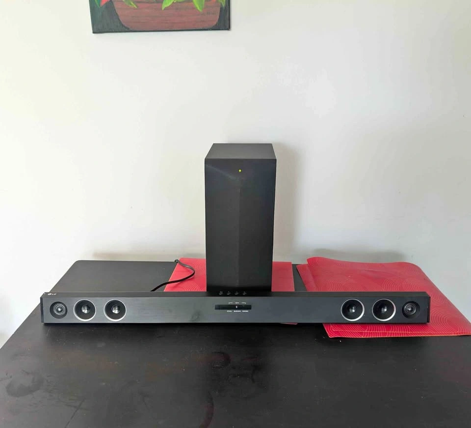 LG 2.1 Channel Soundbar with Wireless Subwoofer (SH3B)