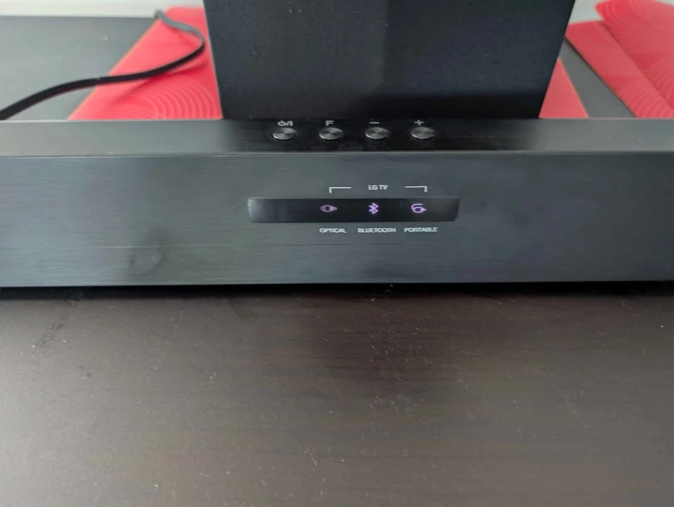 LG 2.1 Channel Soundbar with Wireless Subwoofer (SH3B) - photo 4