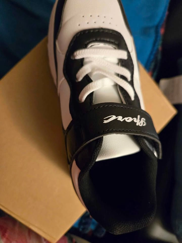 Roller Skate Shoes for Boys Girls Detachable Sneakers - photo 2