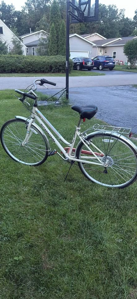 Schwinn Wayfarer 28.5 inch Bike 700c Tires - photo 4
