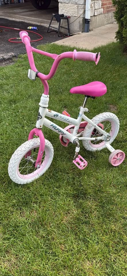 Huffy seastos 12 inch bike for a little girl - photo 4