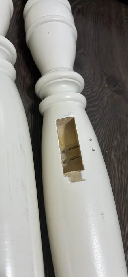 1920s Canopy Bed Posts (Set of 3) - photo 2