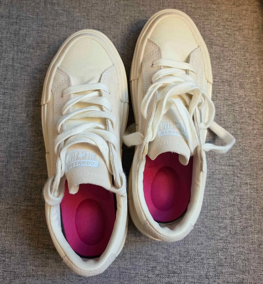 CONVERSE (Unisex) Sneakers! Worn ONCE!! - photo 3