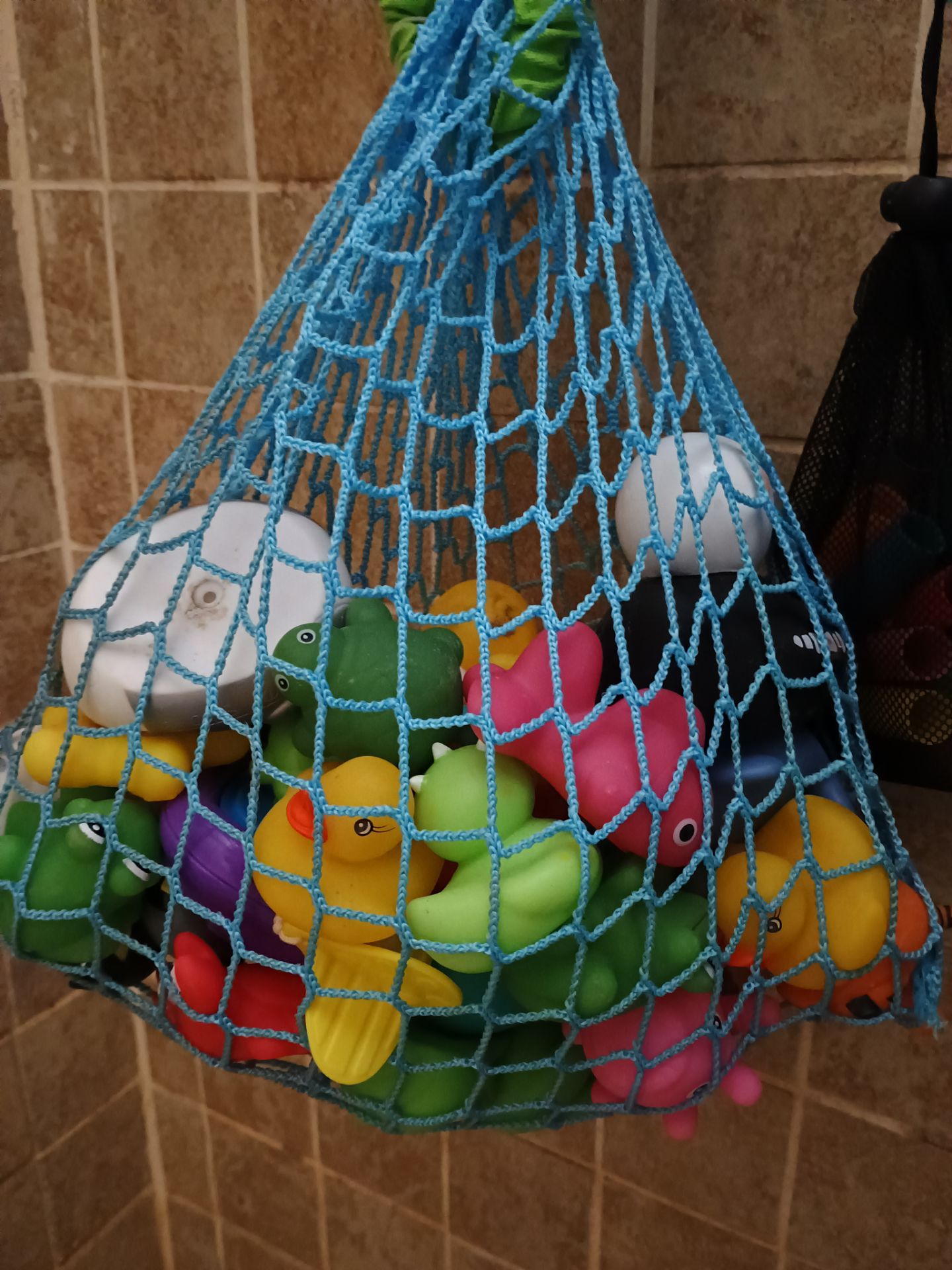 Bath Toys and Crayons - photo 2