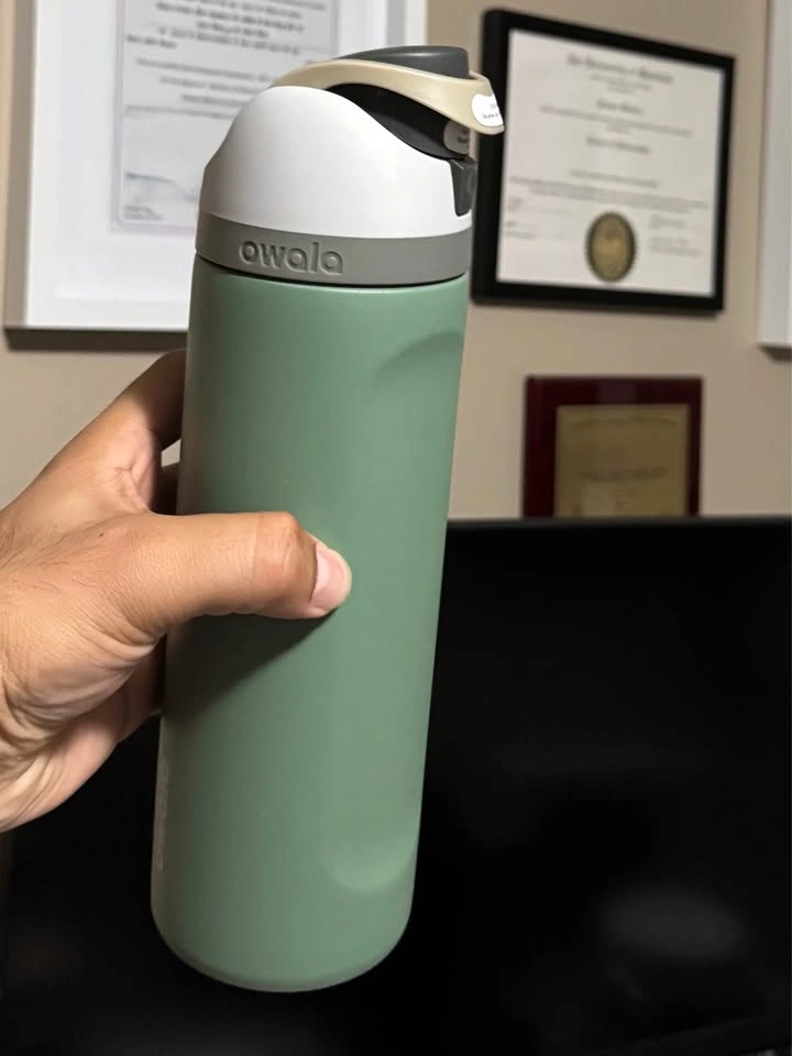 Brand new 24oz Owala Insulated Bottle with Straw - photo 3