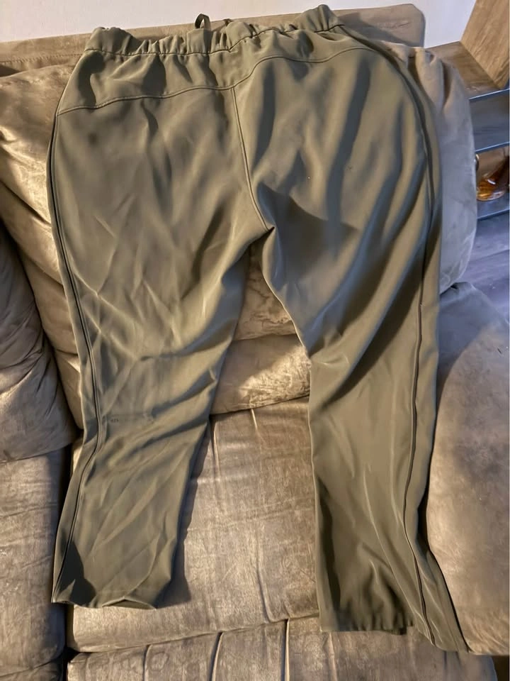 Lululemon Olive Green Joggers - photo 2