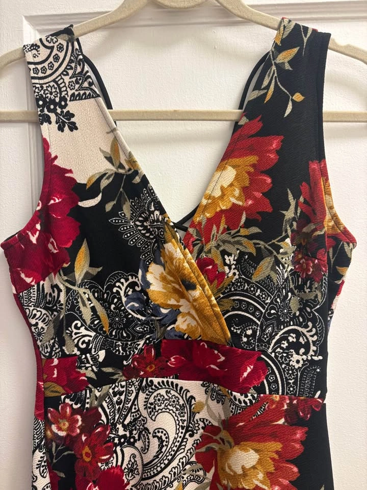 Cute stretchy dress worn once - photo 2