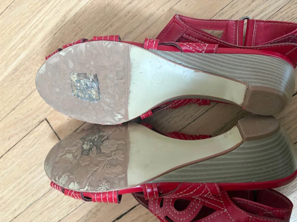 Aing Red Cut-Out Wedge Sandals - photo 3