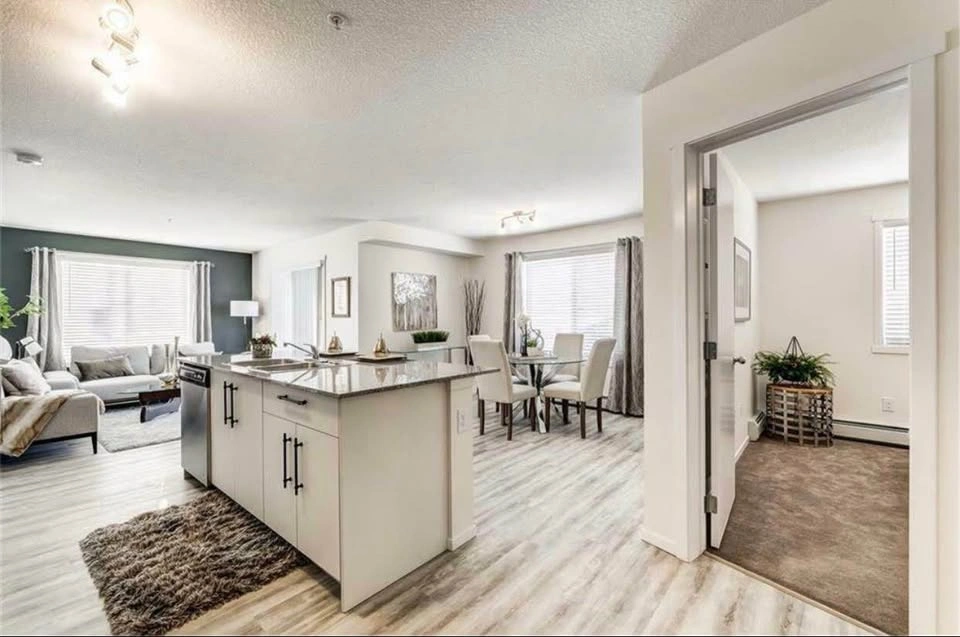 2 Beds 2 Baths - Apartment - photo 4