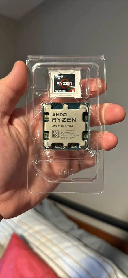 AMD Ryzen 9 7900X
