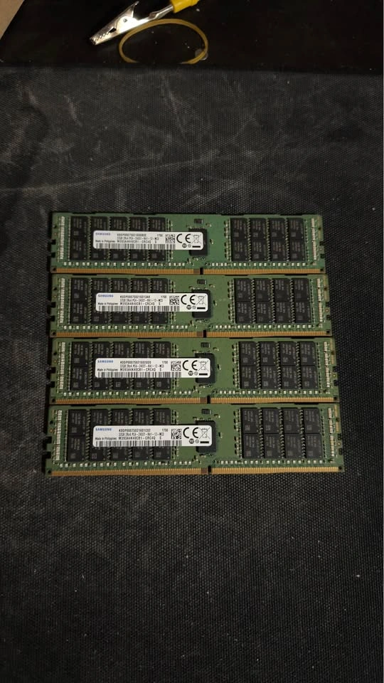 Samsung 128GB (4x32GB) ECC DDR4-2400T RAM RDIMM