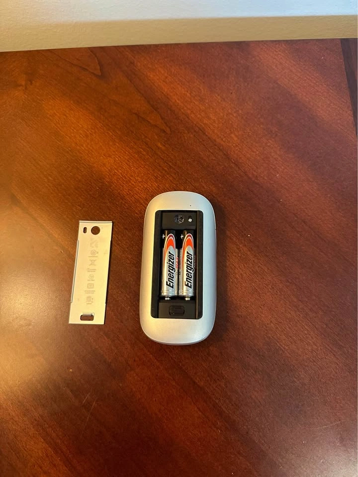 Apple Magic Mouse 1 - photo 2