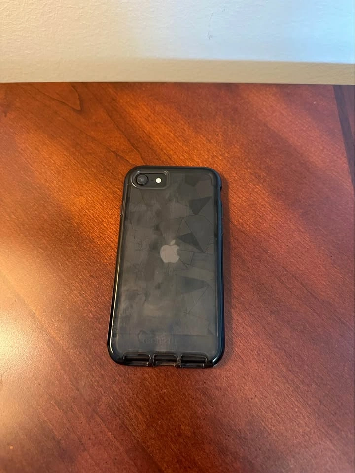Apple iPhone SE (2nd Generation) 64gb - photo 3