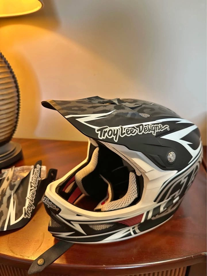 Troy Lee Designs D3 Full Face Helmet L