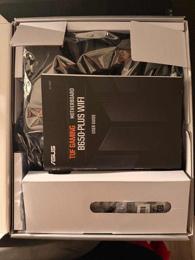 ASUS TUF GAMING B650-PLUS WIFI Motherboard - photo 5