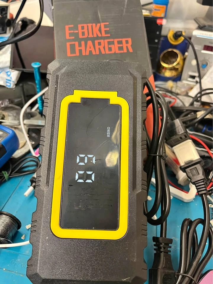 48V and 60V Smart Battery Charger with Display