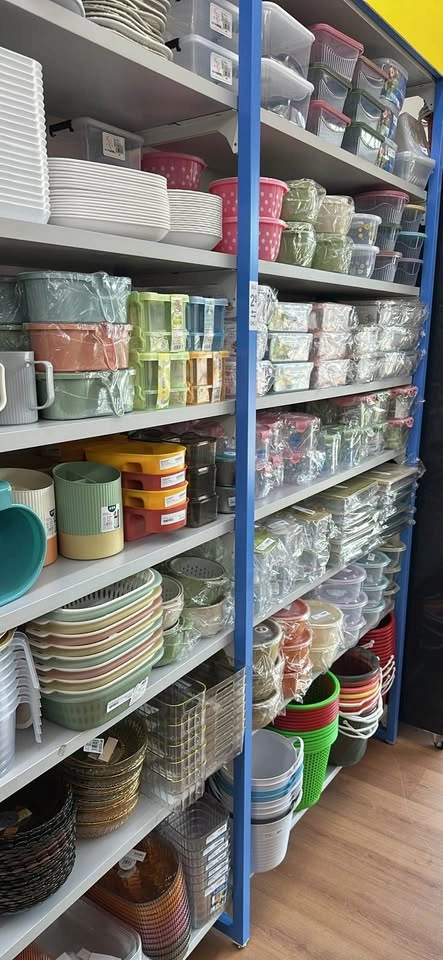 Any item 2$ only come and see us 16av nw - photo 4