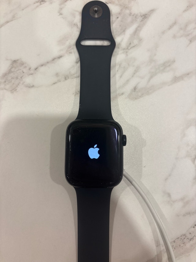 Apple Watch SE 44mm - photo 3