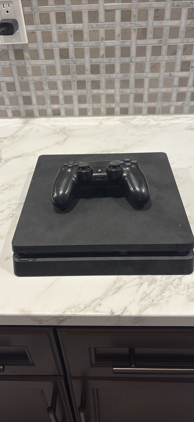Sony PlayStation 4