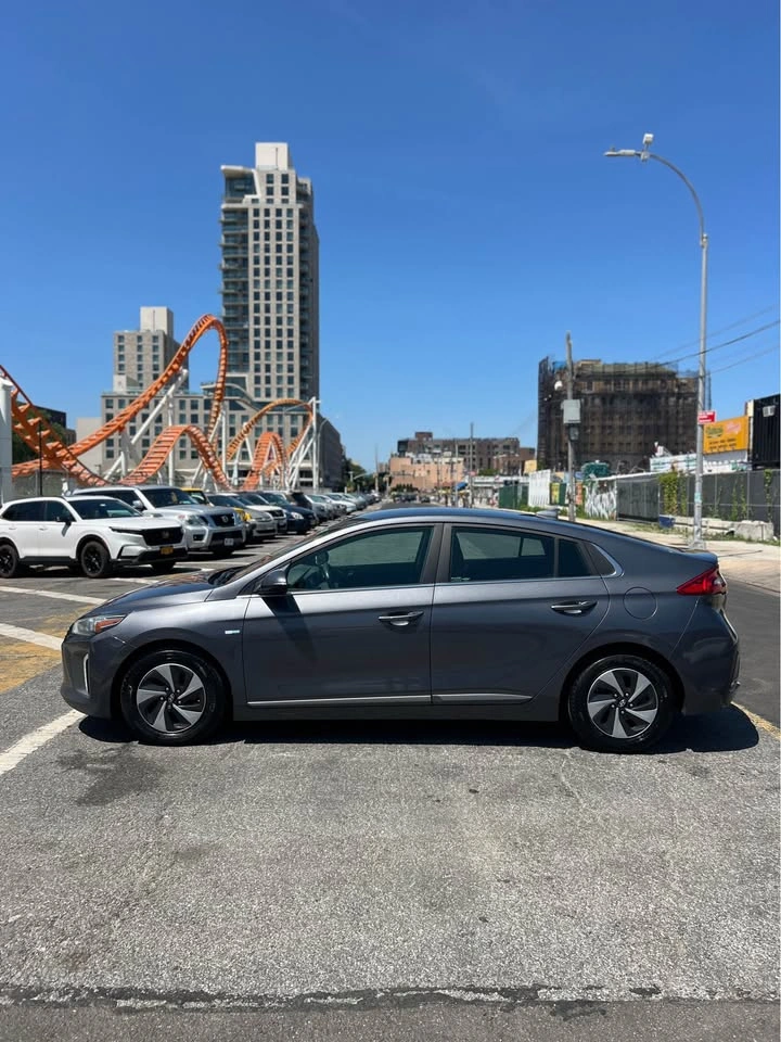 2019 Hyundai Ioniq Hybrid SEL Hatchback 4D - photo 4