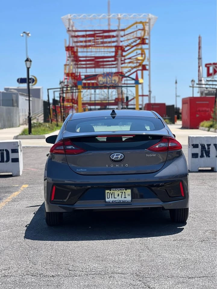 2019 Hyundai Ioniq Hybrid SEL Hatchback 4D - photo 5