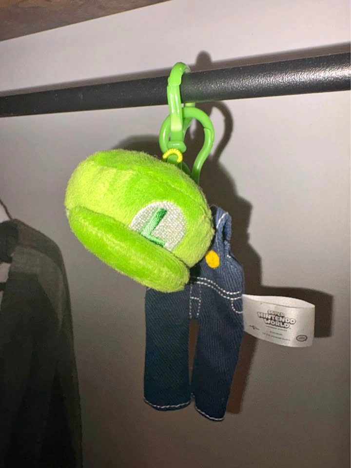 Luigi Overalls+Hat Keychain from Nintendo World