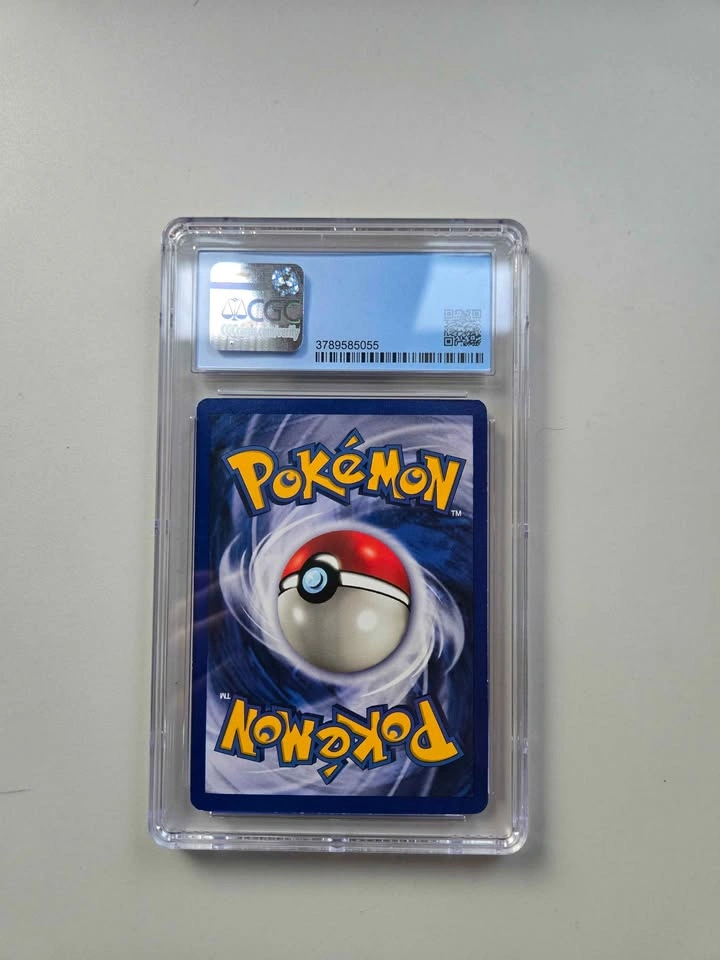 Venusaur Base Set CGC 8 - photo 2
